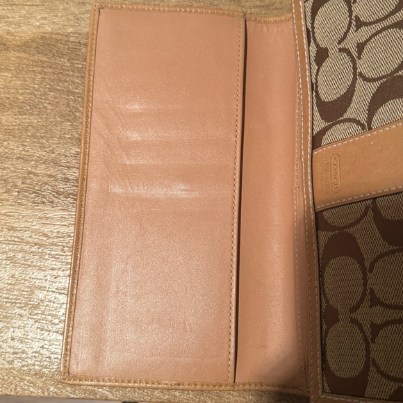 Vintage Coach Wallet - Picture 12 of 13